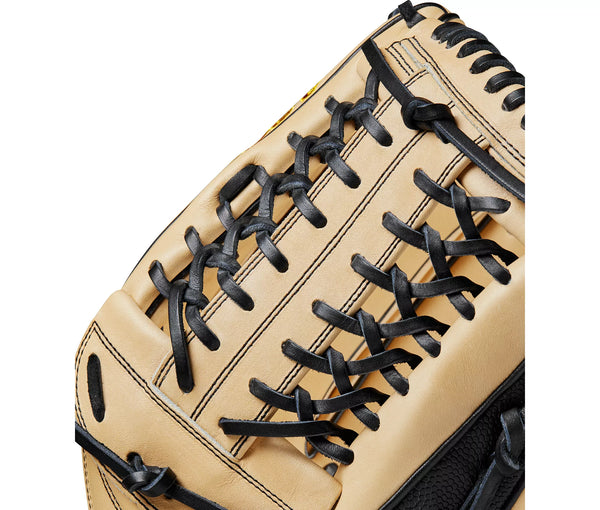 Close-up of the web of the Wilson A2000 13.5" Slowpitch Softball Glove
