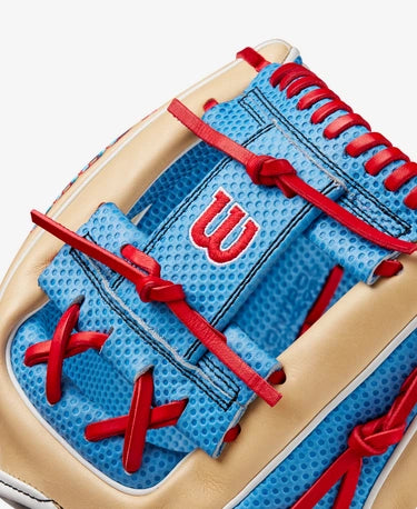 CLose-up of the web of the Wilson Fall 2024 A2000® SC1975 11.75” Baseball Glove