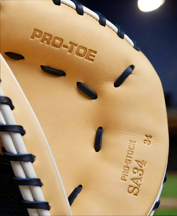 Close-up of the inside of the Wilson Winter 2024 A2000® SA34SS 34" Baseball Catchers Mitt