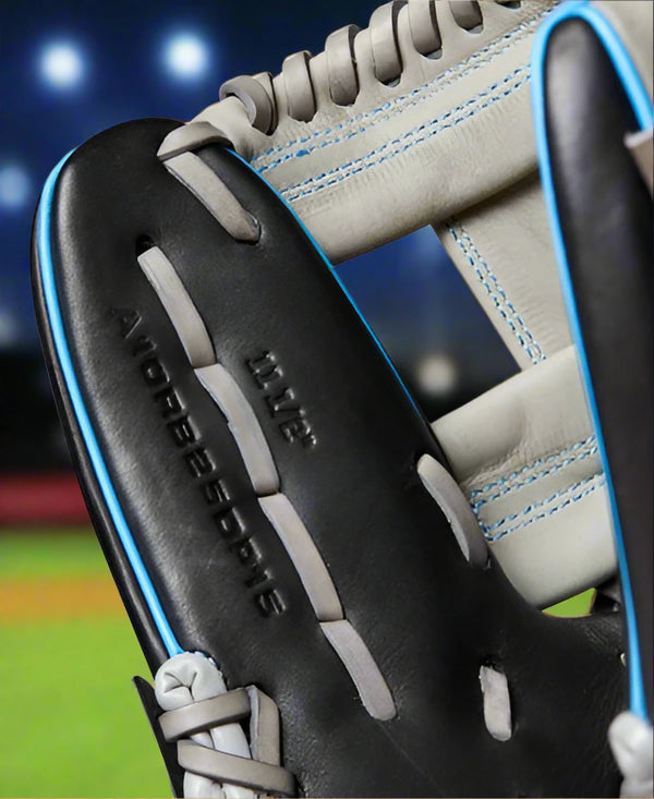 Close-up of the inside of the Wilson Fall 2024 A1000® 11.5" DP15 Baseball Glove