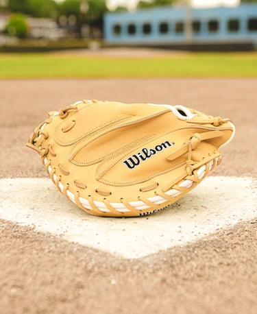 Wilson Fall 2024 A1000® 33" CM33 Baseball Catchers Mitt