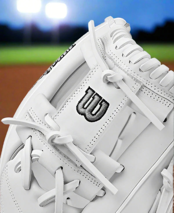 Close-up of the web on the Wilson Fall 2024 A1000® 12" H12 Fastpitch Glove