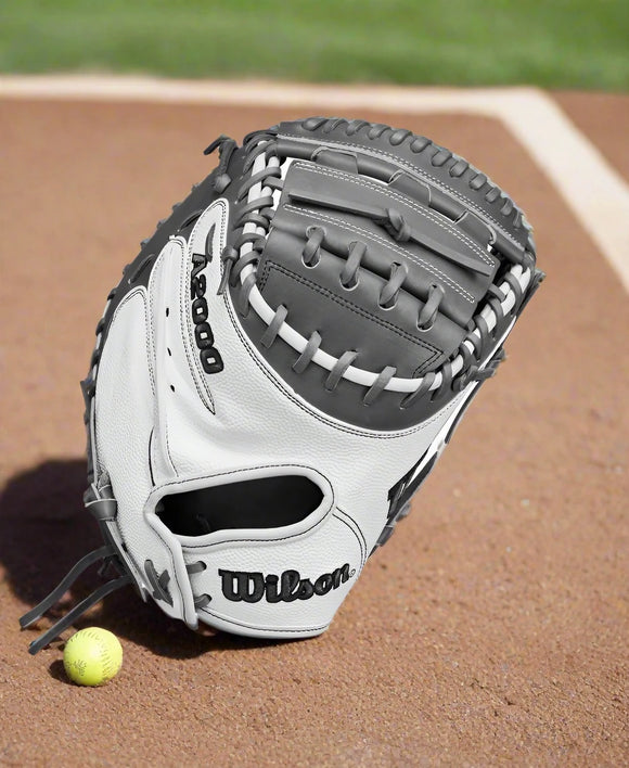 Wilson 2024 Fastpitch Classics Series A2000® FPCM23SS 34” Fastpitch Catcher’s Mitt