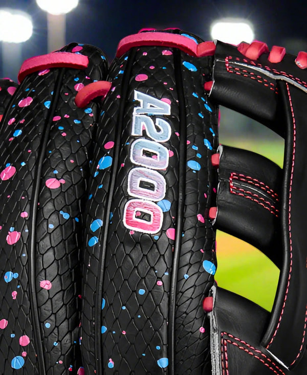 Close-up of the logo on the Wilson Fall 2024 Elly De La Cruz A2000® EDC44 GM 12” Baseball Glove