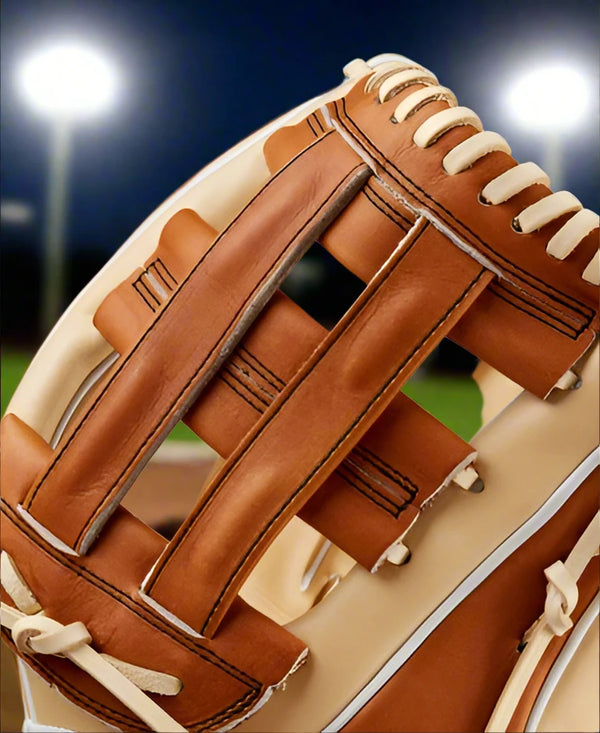 Close-up of the web on the Wilson Winter 2024 A2000® FP1712 12" Fastpitch Glove