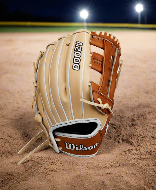 Wilson Winter 2024 A2000® FP1712 12" Fastpitch Glove