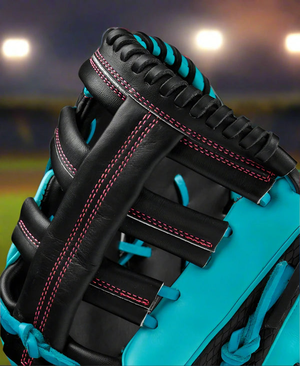 Close-up of the web on the Wilson Spring 2025 A2K® 1679SS 12.5" Baseball First Base Mitt