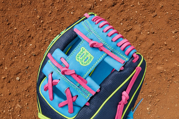 Close-up of the web on the Wilson Winter 2025 A2000® 1786SS 11.5" Baseball Glove