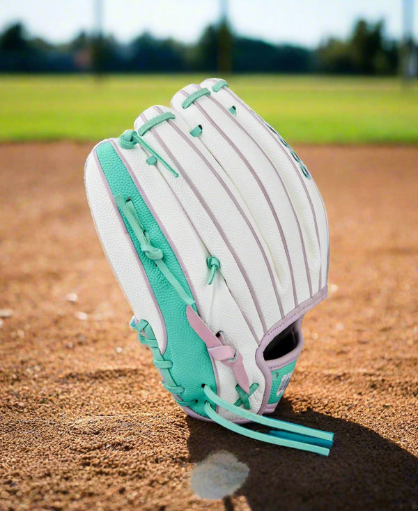 Wilson Fall 2025 A2000® FP1175SS 11.75" Fastpitch Glove