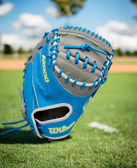 Wilson Fall 2025 A2000® FPCM23SS 34" Fastpitch Catcher's Mitt