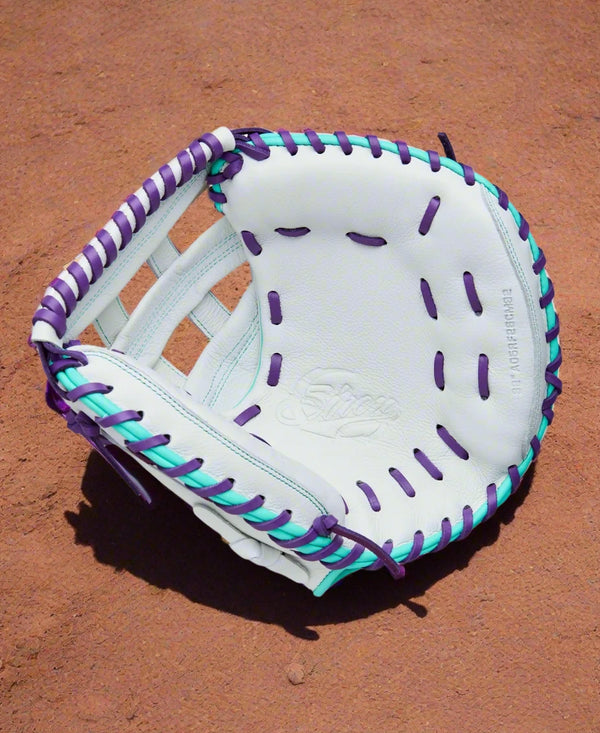 Wilson A500™ Siren™ 32" Youth Fastpitch Catchers Mitt