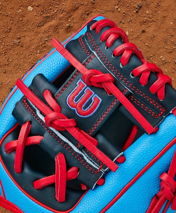 Close-up of the web on the Wilson Winter 2025 A2000® PF11SS 11" Baseball Glove