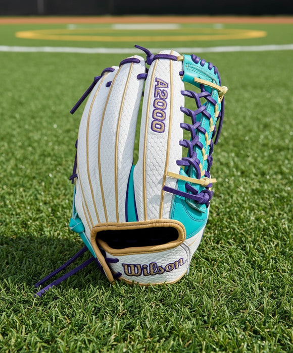 Wilson Winter 2025 A2000® T125SS 12.5" Fastpitch Glove