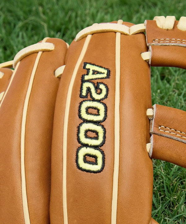 Close-up of the logo on the Wilson A2000® Classics Series EL3 11.75" Baseball Glove