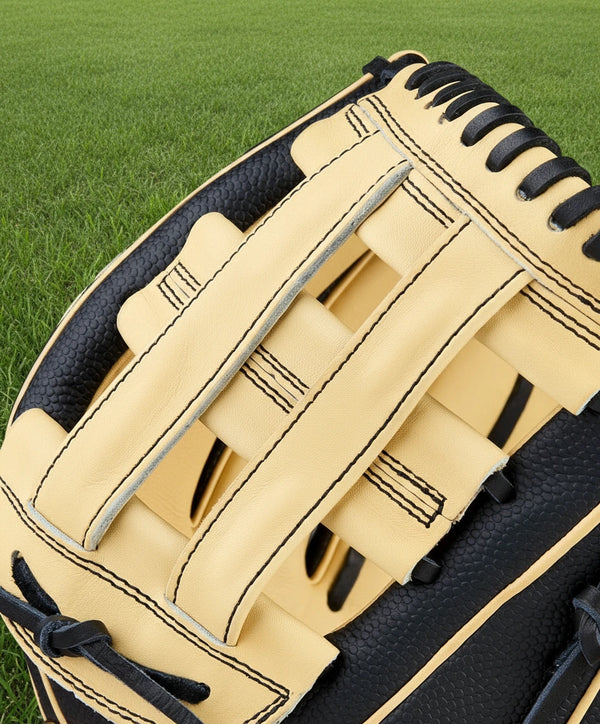 Close-up of the web on the Wilson A2000® Classics Series DW5 12" Baseball Glove