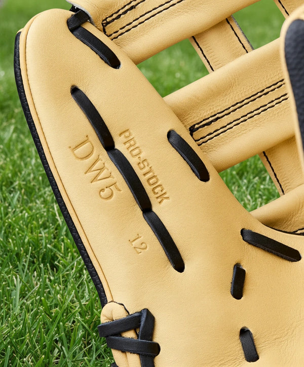 Close-up of the inside of the Wilson A2000® Classics Series DW5 12" Baseball Glove
