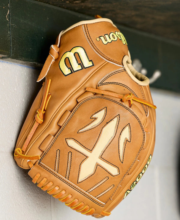 Wilson A2000® Classics Series B23 12" Baseball Glove