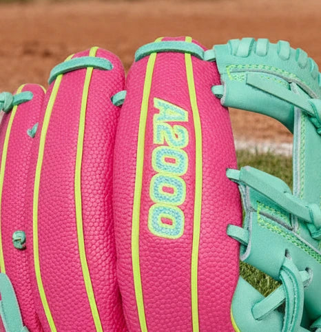 Close-up of the logo on the Wilson Spring 2026 A2000® DP15SS 11.5" Baseball Glove