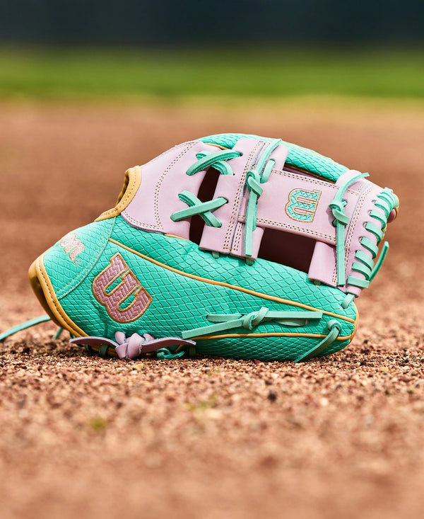Wilson Spring 2026 A2000® H12SS 12" Fastpitch Glove
