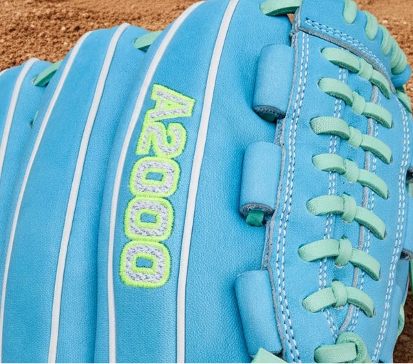 Close-up of the logo on the Wilson Spring 2026 A2000® FPHG 12" Fastpitch Glove