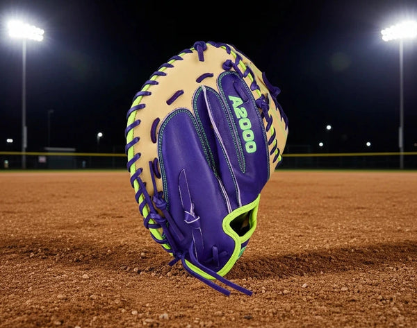 Wilson Spring 2026 A2000® FPCM23 34" Fastpitch Catcher's Mitt