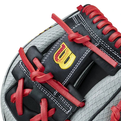 Close-up of the web on the Wilson A1000™ Firebird Special Make-up DP15 11.5" Baseball Glove