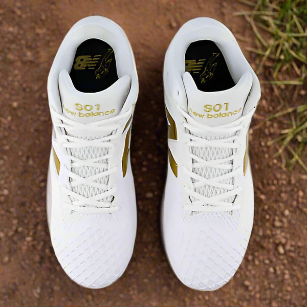 Top view of the New Balance FuelCell Ohtani 1 Metal Cleat - White/Metallic Gold