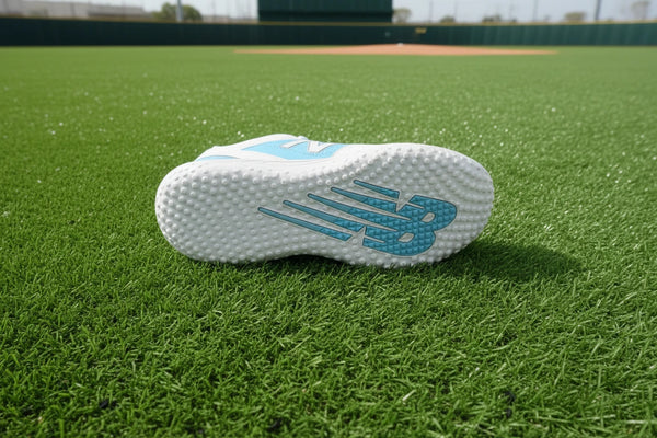 View of the sole on the New Balance Fresh Foam 3000 v7 Men's Turf/Trainer - Columbia/White