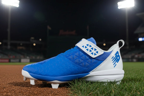 New Balance FuelCell 4040 v8 Molded Cleats - Columbia/White