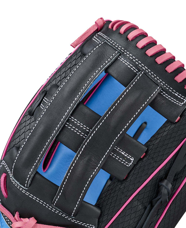 Close-up of the web on the Wilson A1000™ Tubbs 1922 Special Make-up 13" Baseball Glove